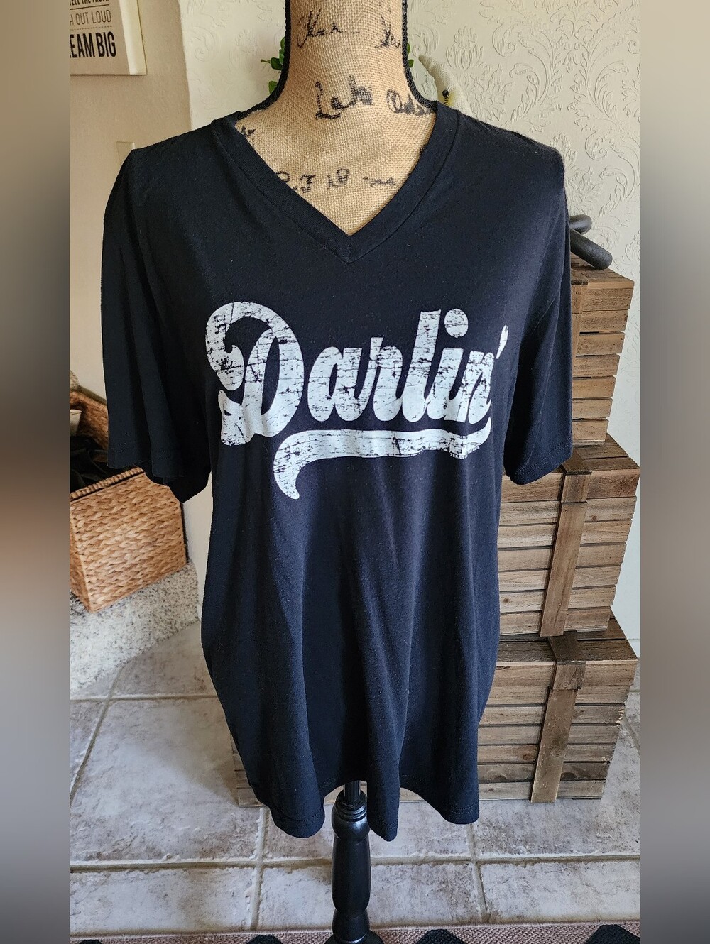 Darlin' Graphic V-Neck Tee - Black
